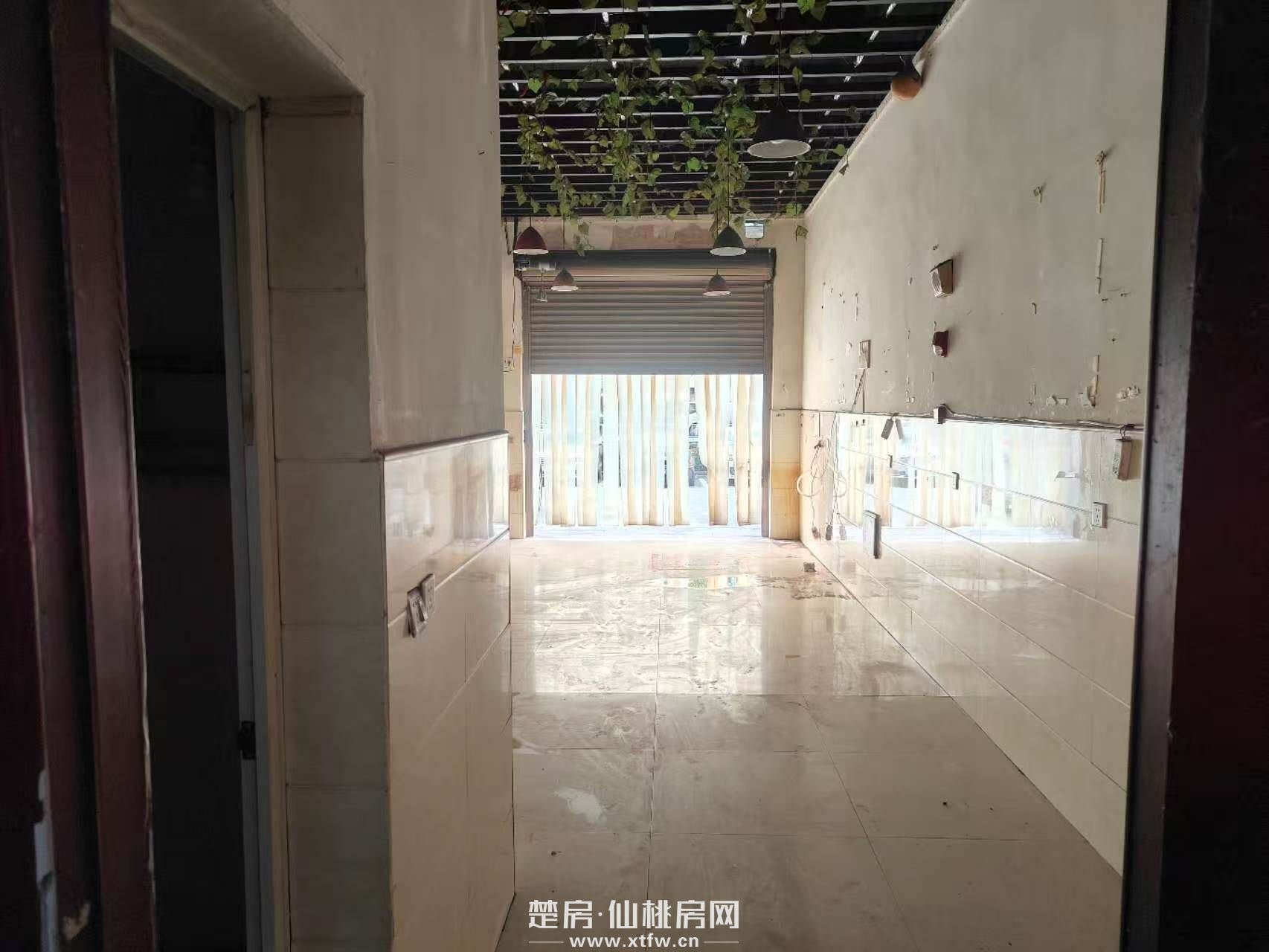 和合国际五期临街双层门面出租（仙桃大道建设银行旁）