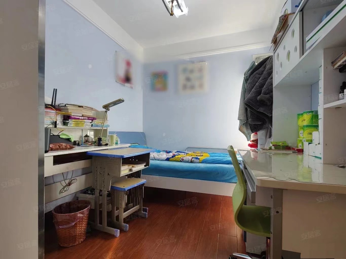 6，诚心出售，福星城，精装两房，中间楼层，全天采光全屋品牌家具家电，证满二