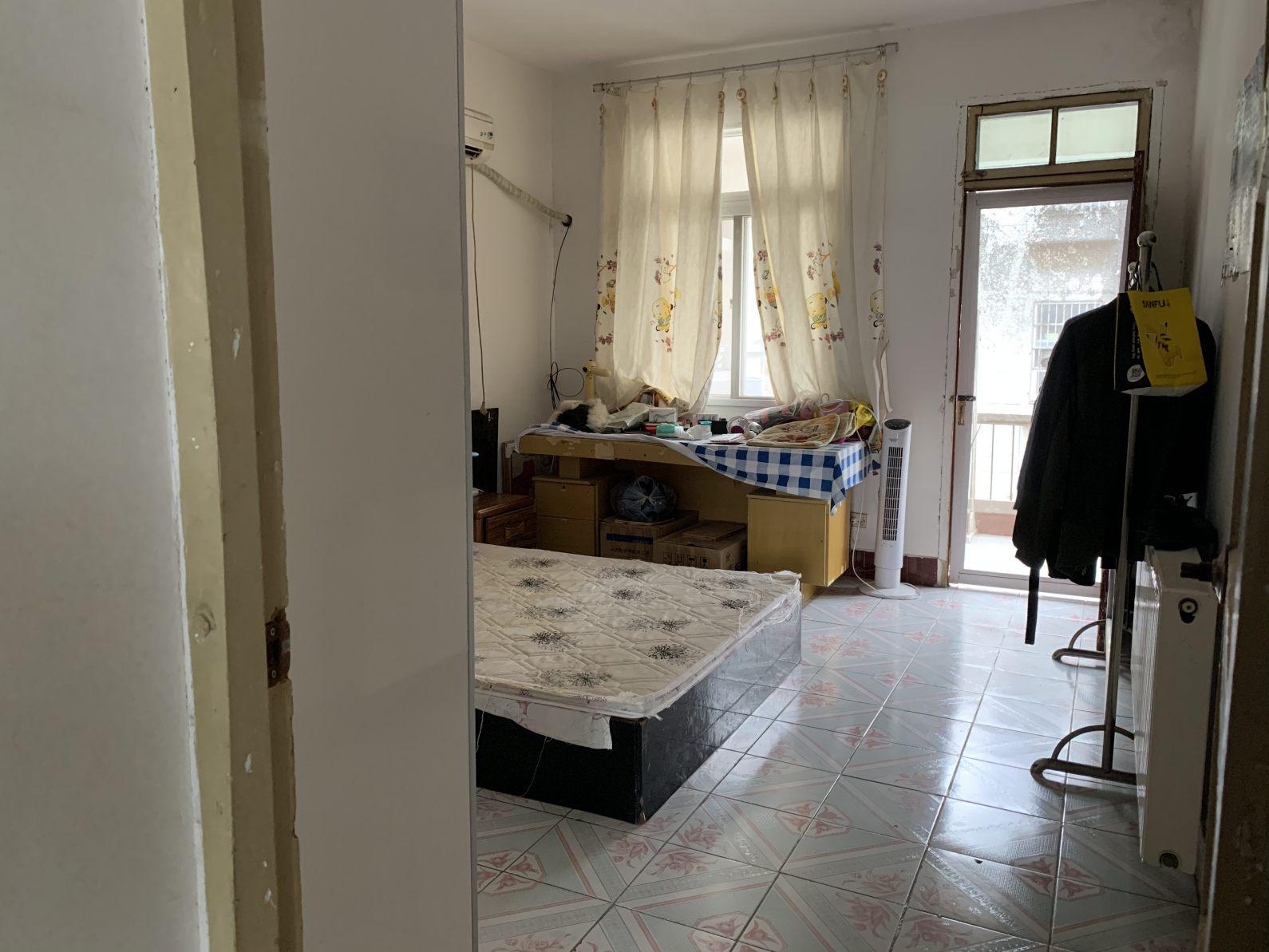 武商对面房产局宿舍90平3室2厅1卫不动产证在手