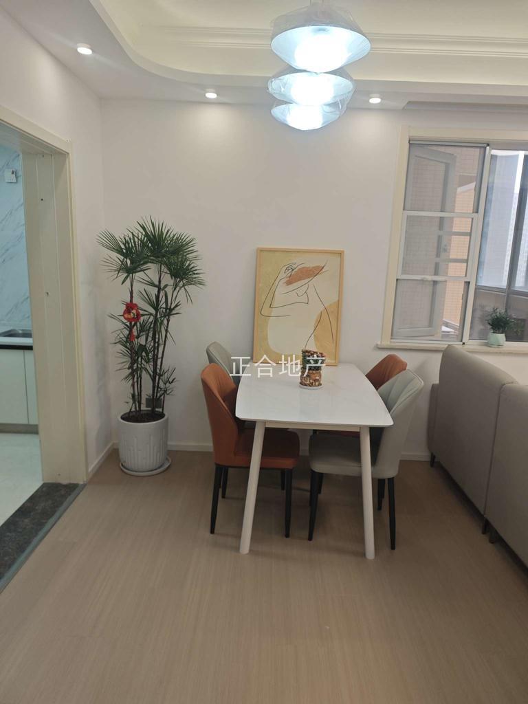 降价了，森林国际，湖景房，精装三房两卫，中高层，99新装修，拎包入住