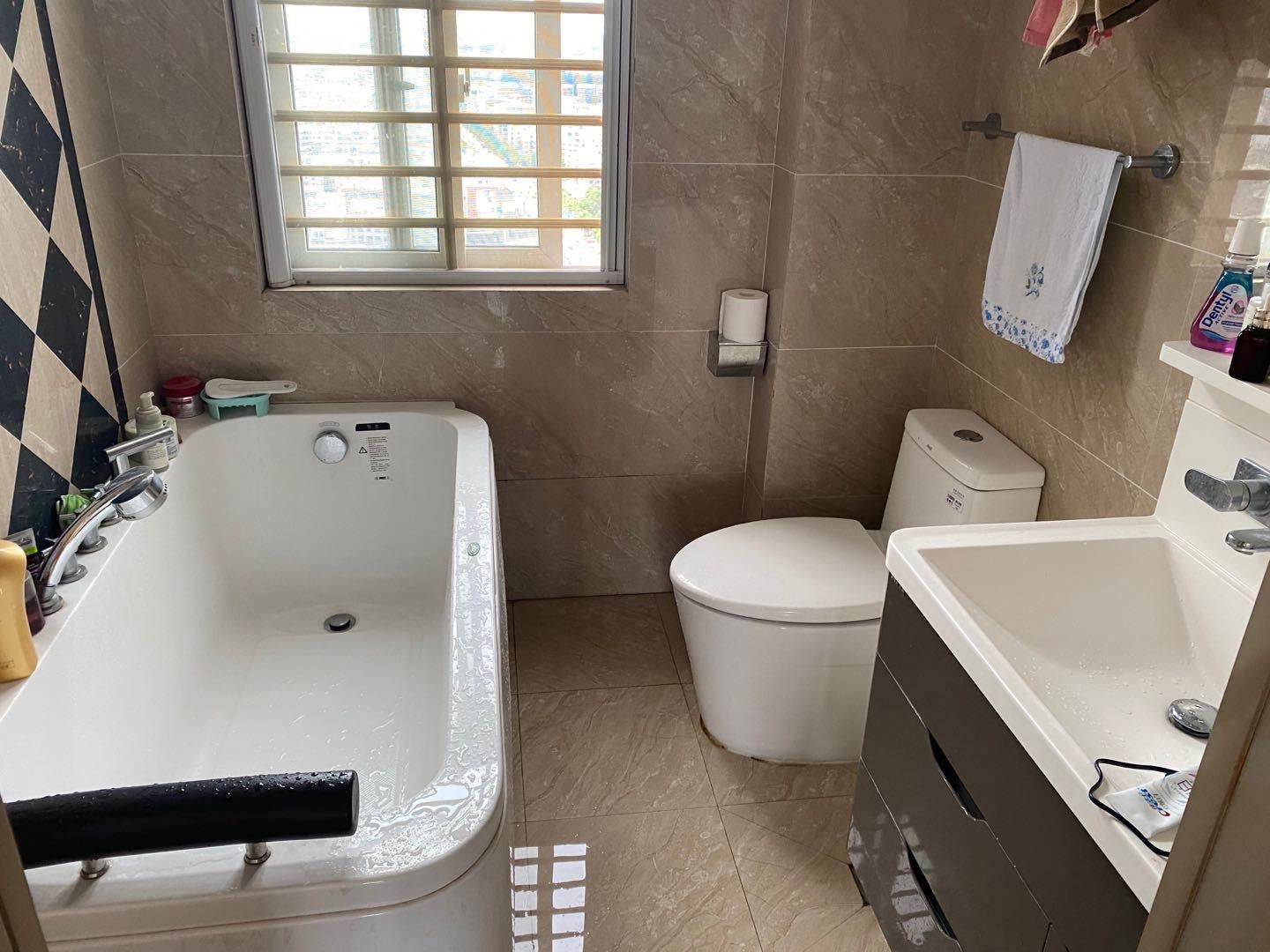 复星城精装三房，电梯好楼层，业主诚意出售