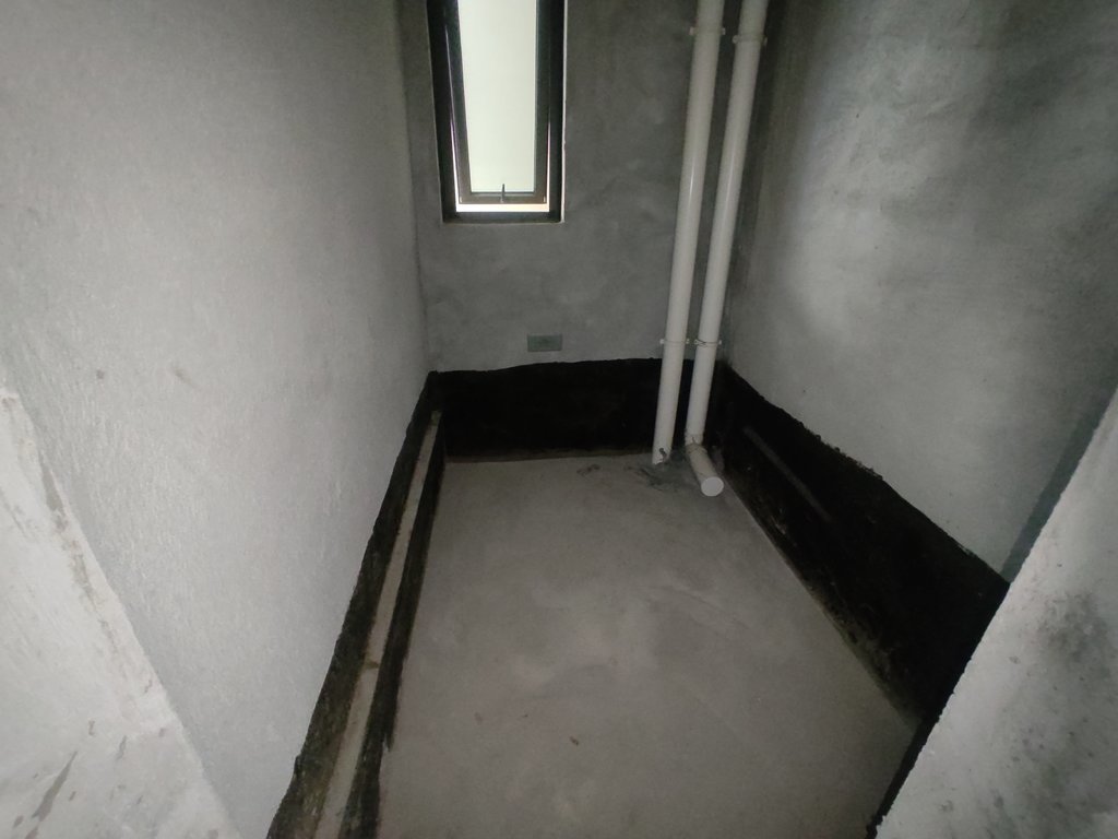 锦绣江山望府.毛坯三房.三开间朝南.看房方便