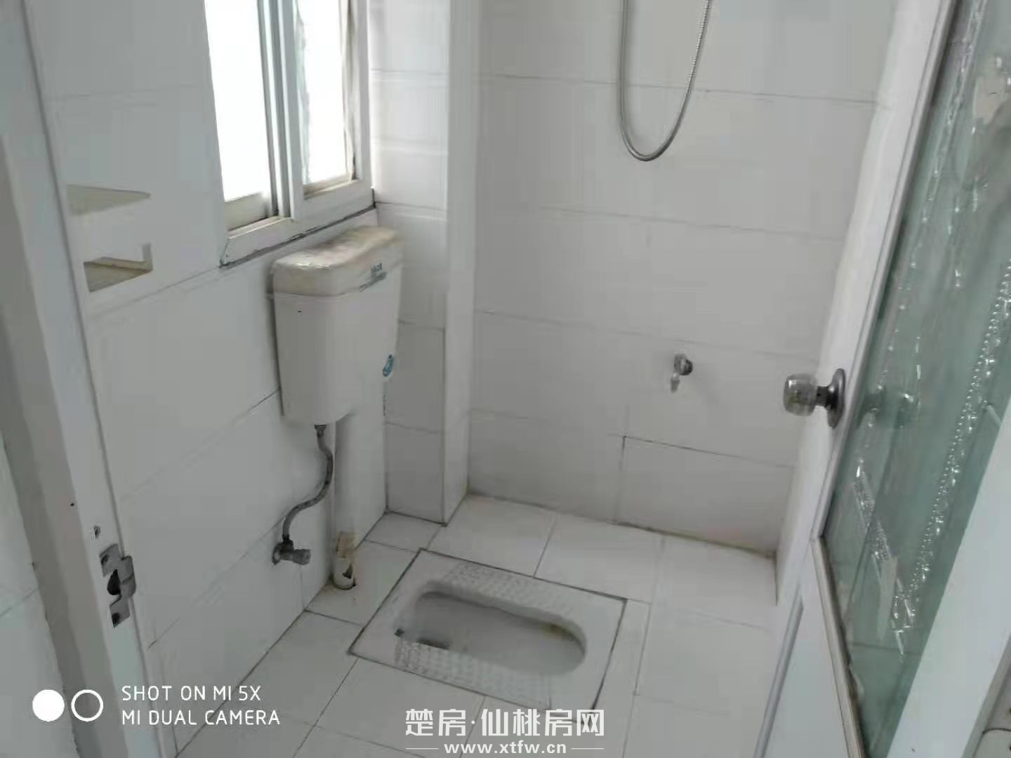 新小二校区对面单间出租