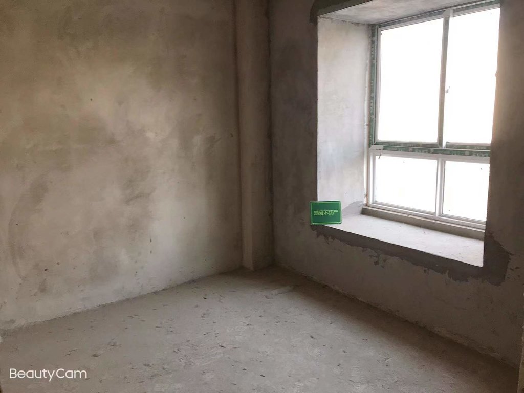 城南新区碧桂园旁清水湾还建房中间楼层诚意出售