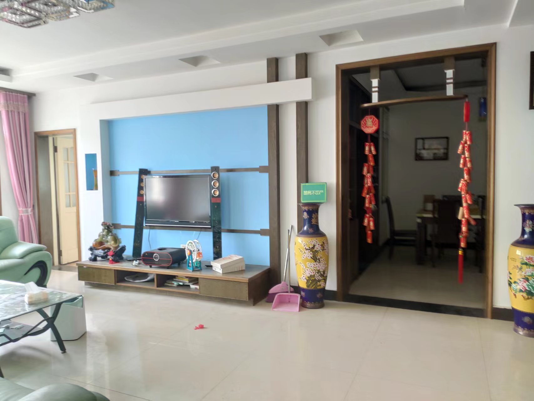 房东急售实验二小宏达小区精装修三室两厅两卫看房方便南北通透