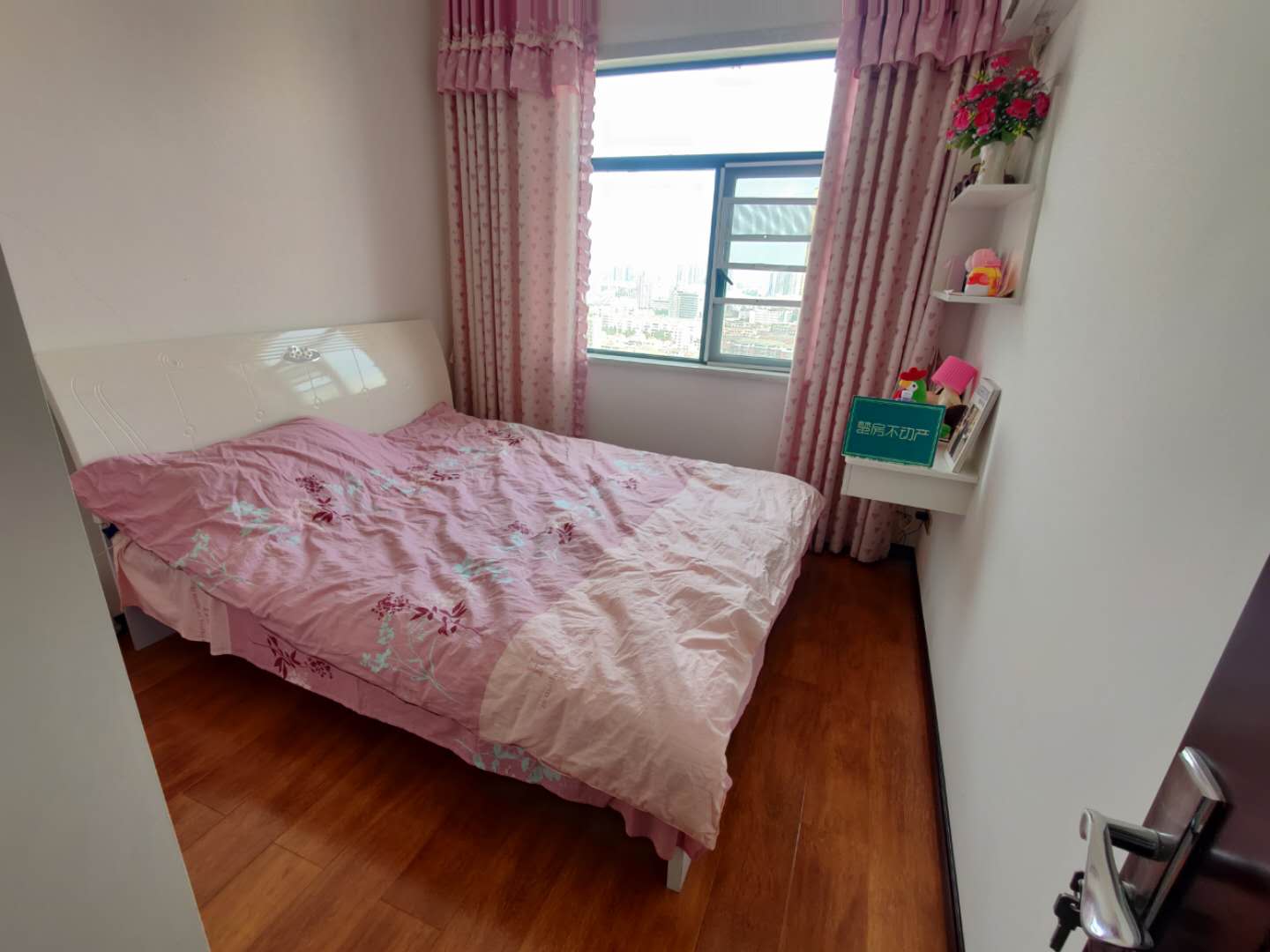 新街精装三房沔阳 新三中 房入住时间短看房方便