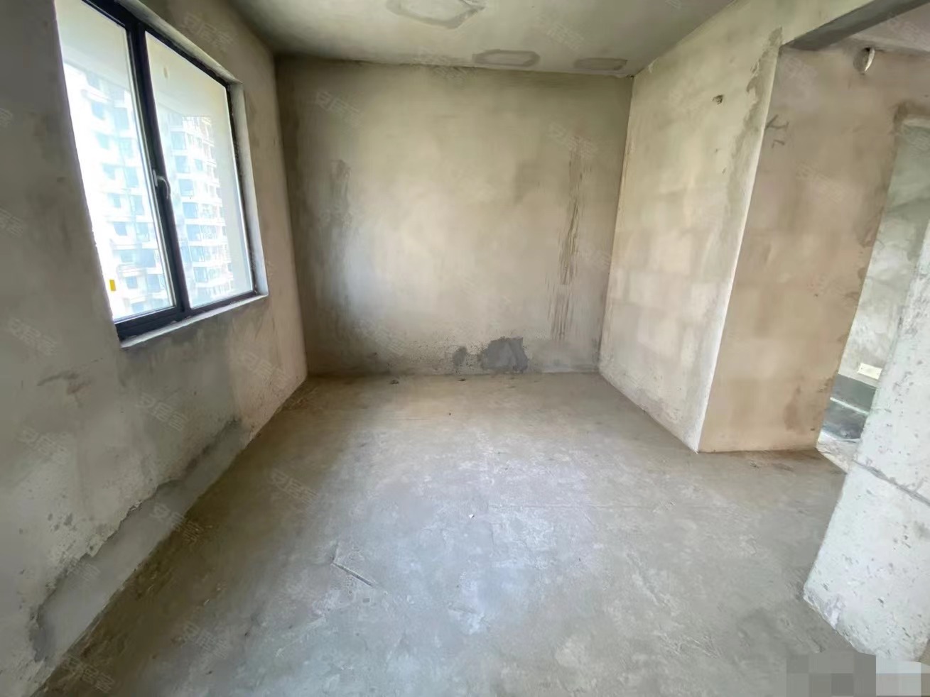 26，荣怀小高层，好楼层11楼，双阳台边户，毛坯三房，证满二