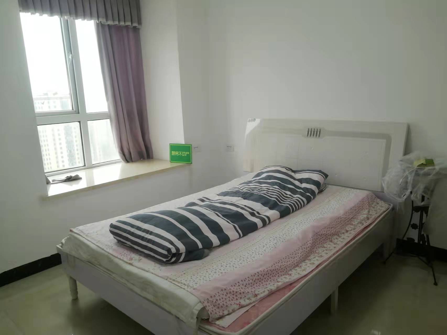 和合国际精装修2房朝南边户客厅采光好证满2年