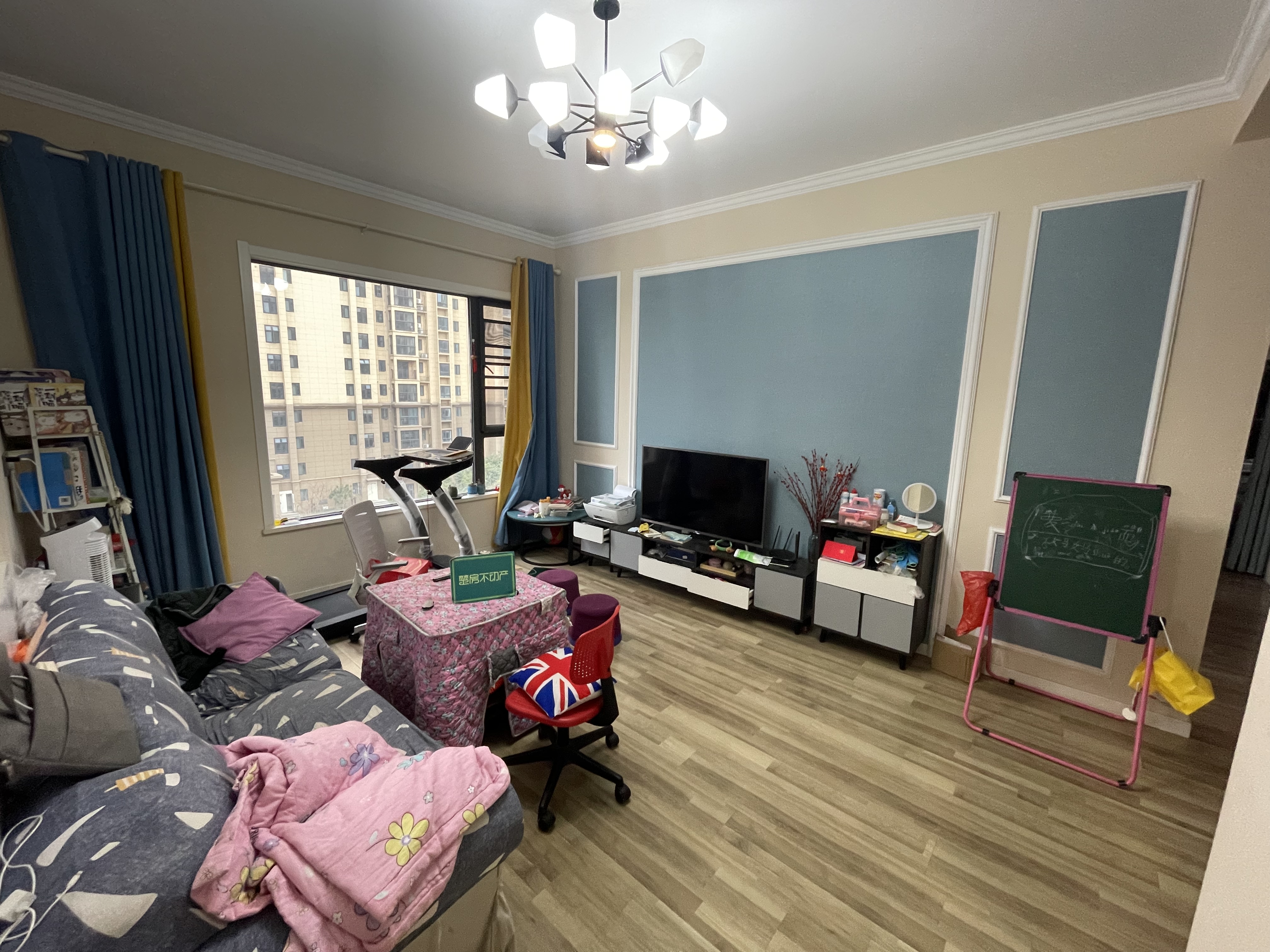 森林国际洋房   低公摊  三个阳台  采光很好  三房两卫  出行方便