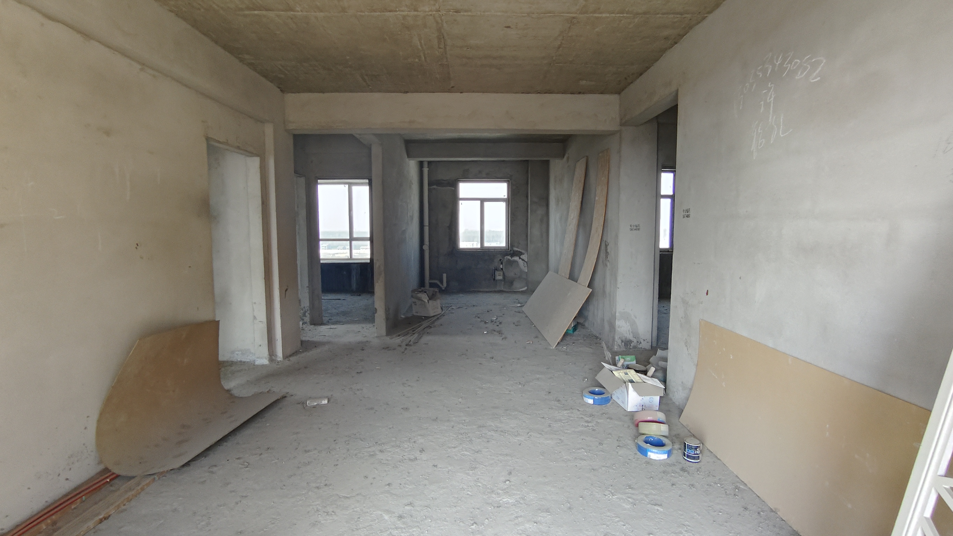 时代天骄.毛坯边户三房.证件满二.看房方便