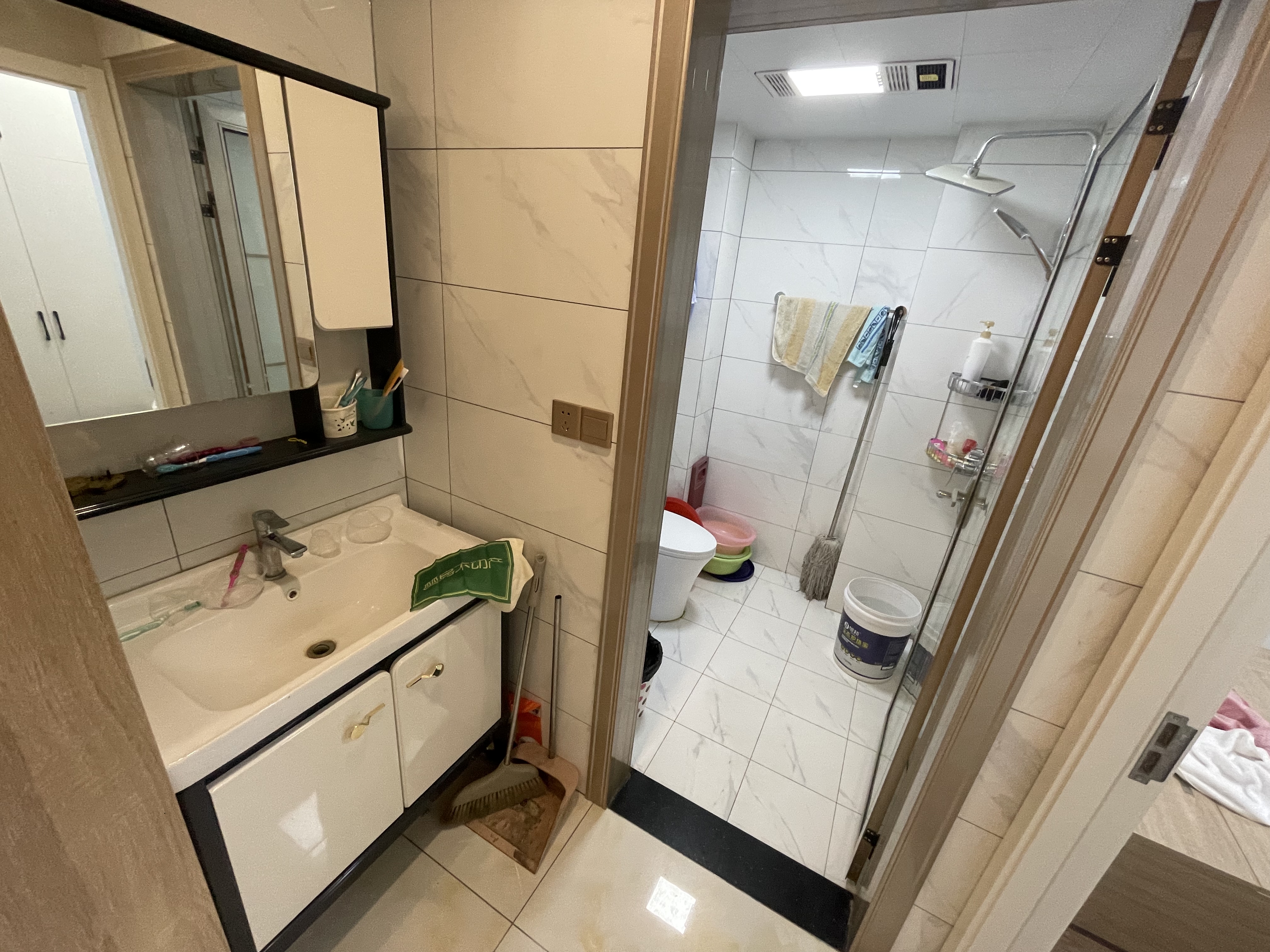 大洪万福广场邻里惠公寓带天然气看房方便两房精装修沔中旁边优秀的很