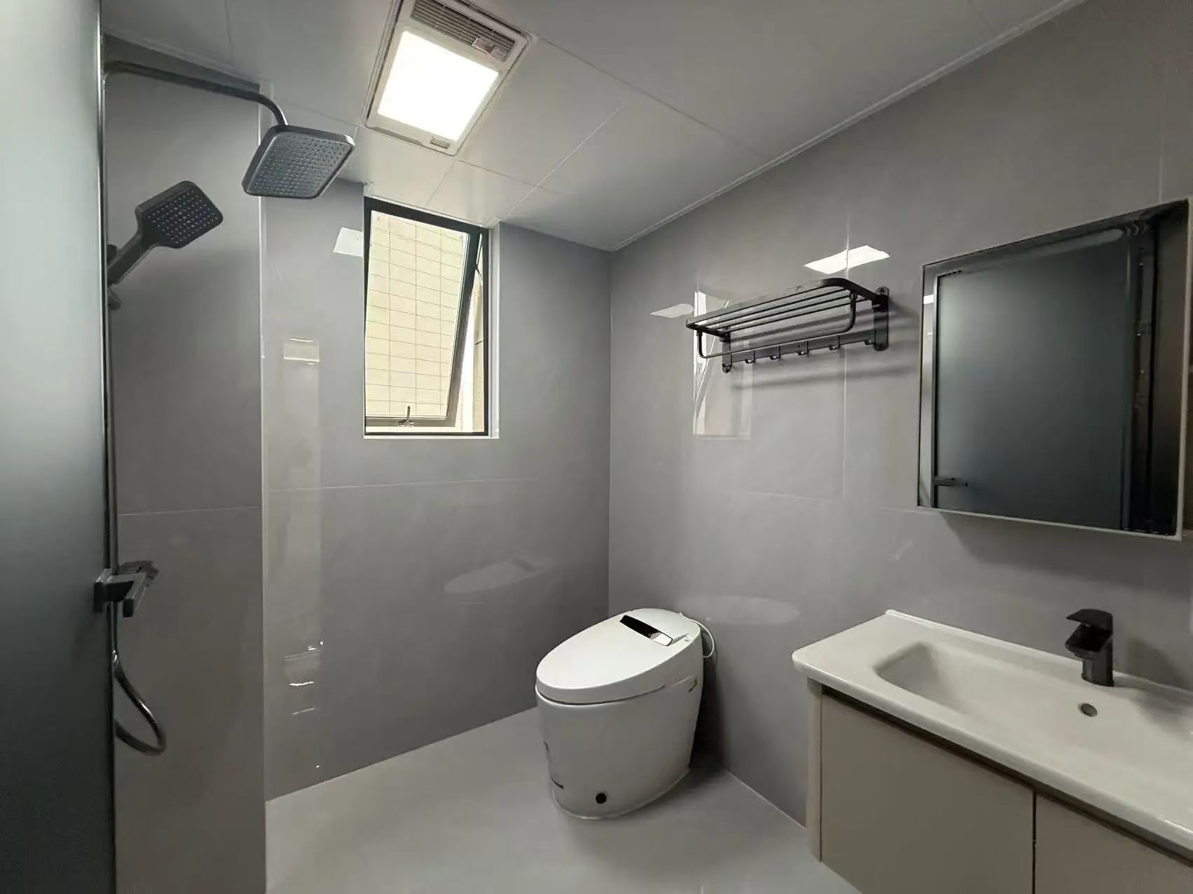 城南，沔街头上，御湖世家湖景房，精装三房，边户，单价5900，带车位