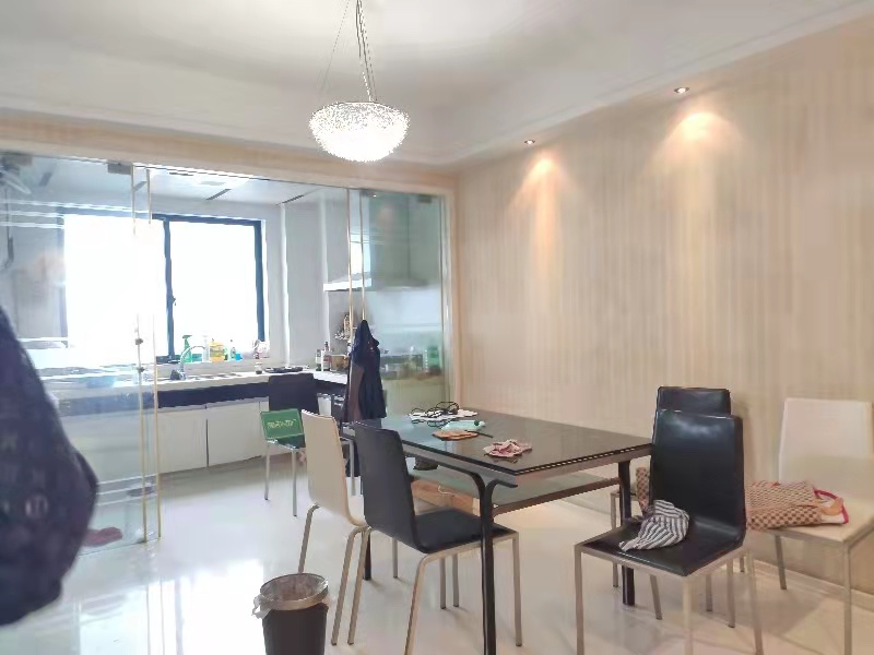 房东急售城市花园二期电梯精装修三室两厅两卫