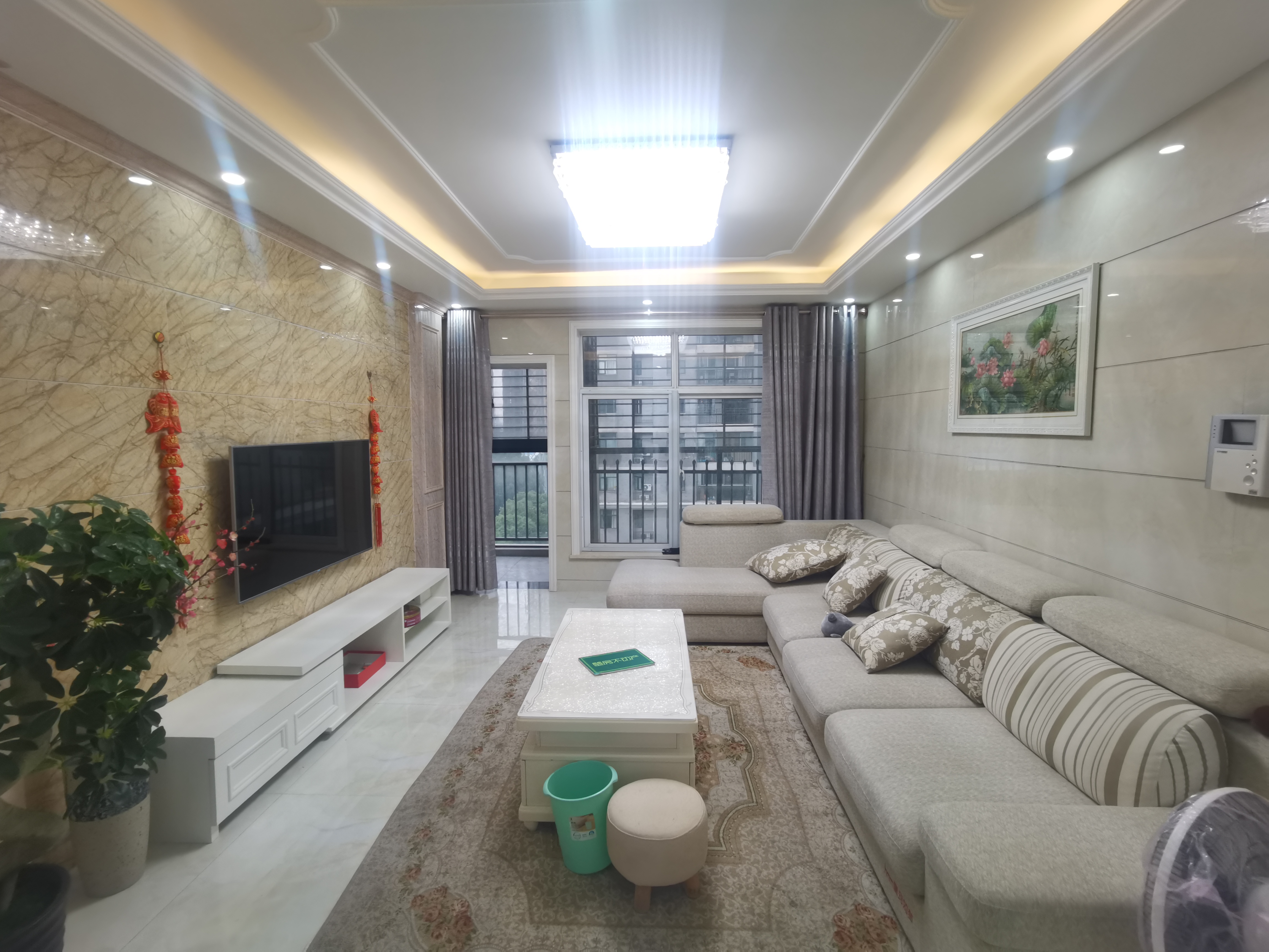 田园国际精装婚房  业主急卖  看房方便