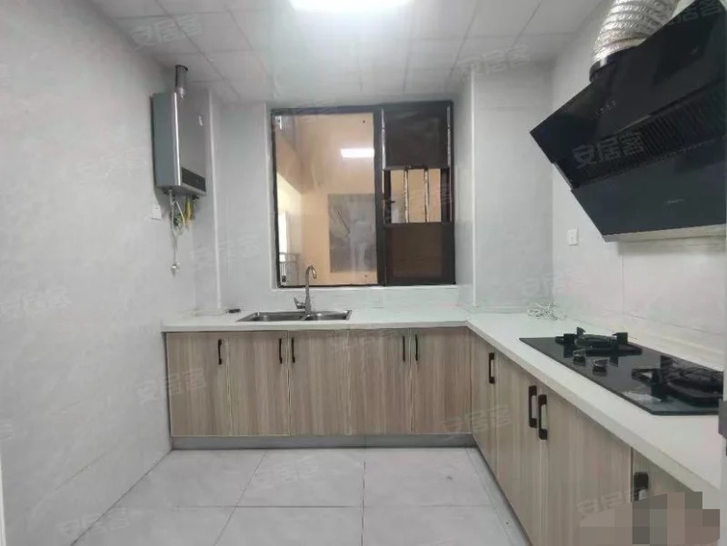 城南，捡漏，荣怀，精装修两房，单价4字头，总价37万，诚心出售