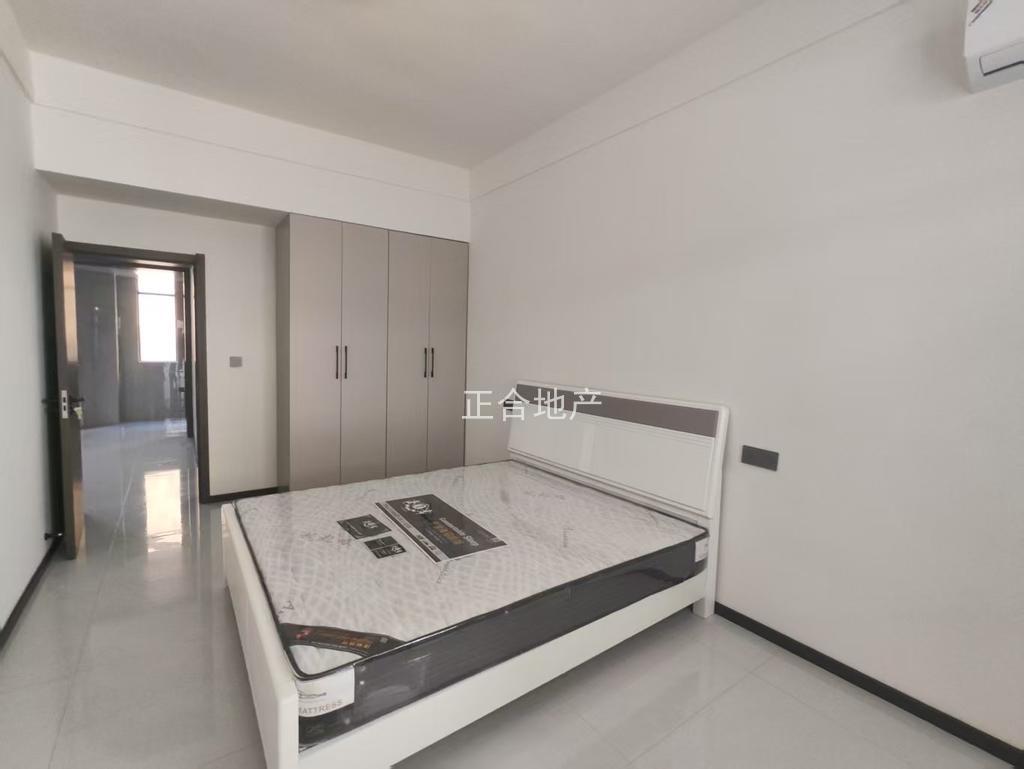 养老房，前后有院子，钱沟菜场附近1楼，三房，采光好，拼手速，可谈