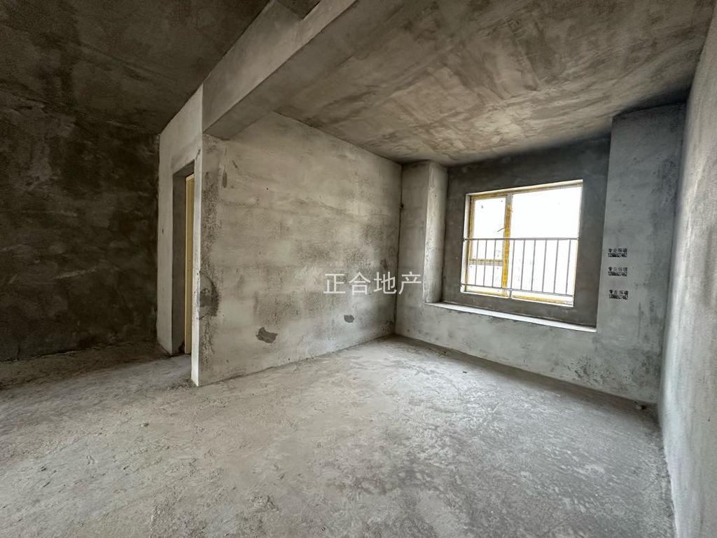 捡漏，城南，新城名都，高性价比，电梯入户，单价6400送车位，电梯19楼，