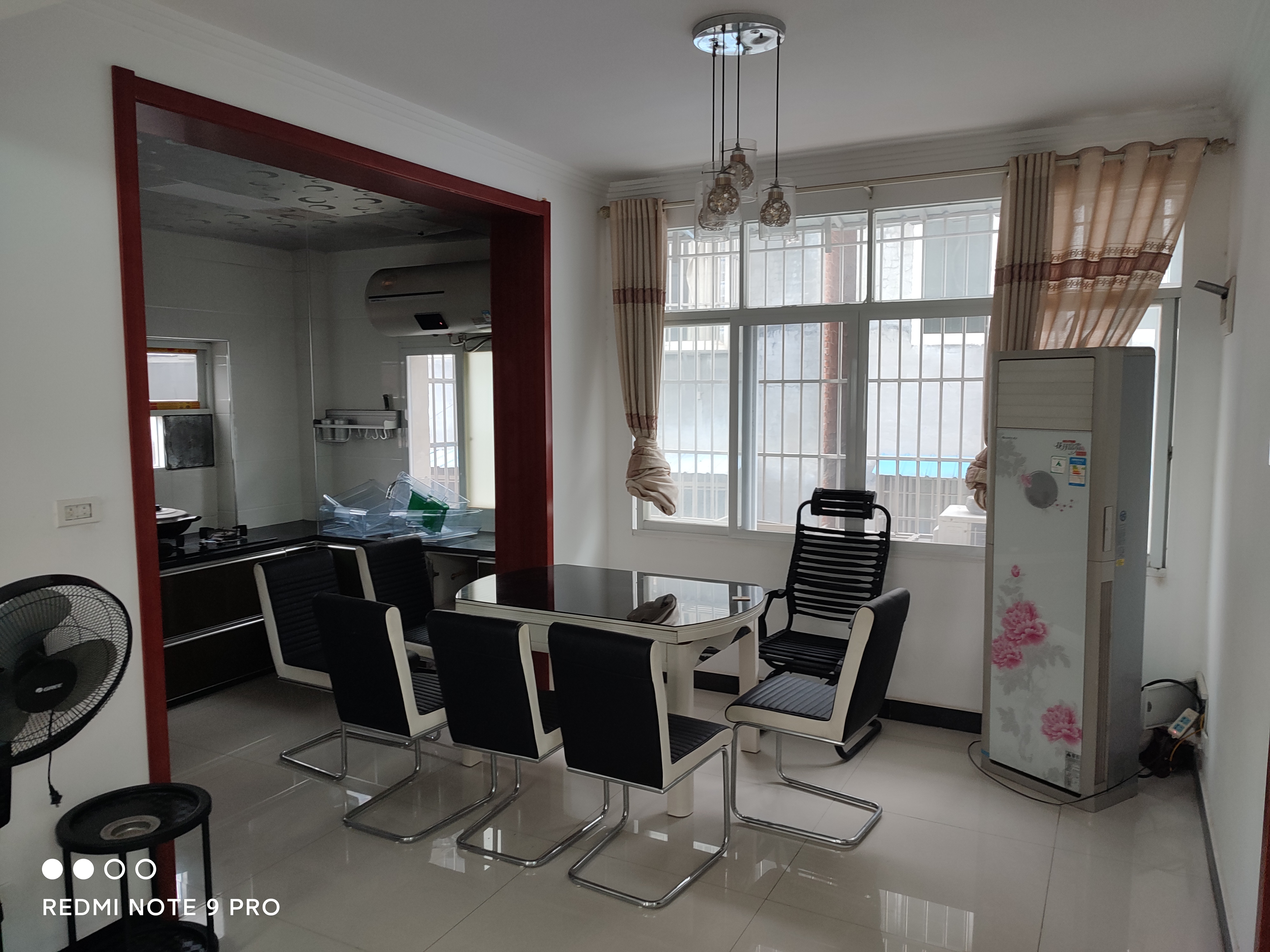 油炸湾附近精装大两房通风采光效果好家室家电齐全价格便宜欢迎来电咨询