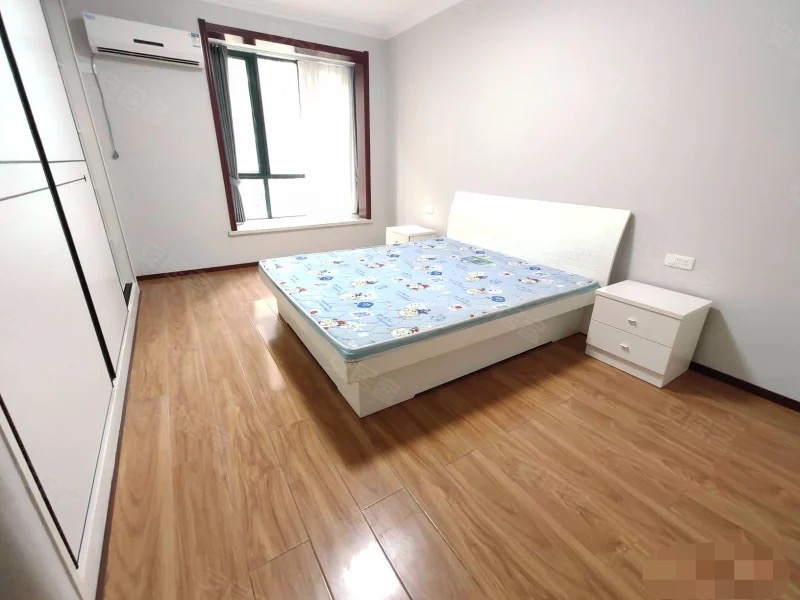 城南新城壹号，小高层，单价5字头，电梯好楼层，精装三房，满五