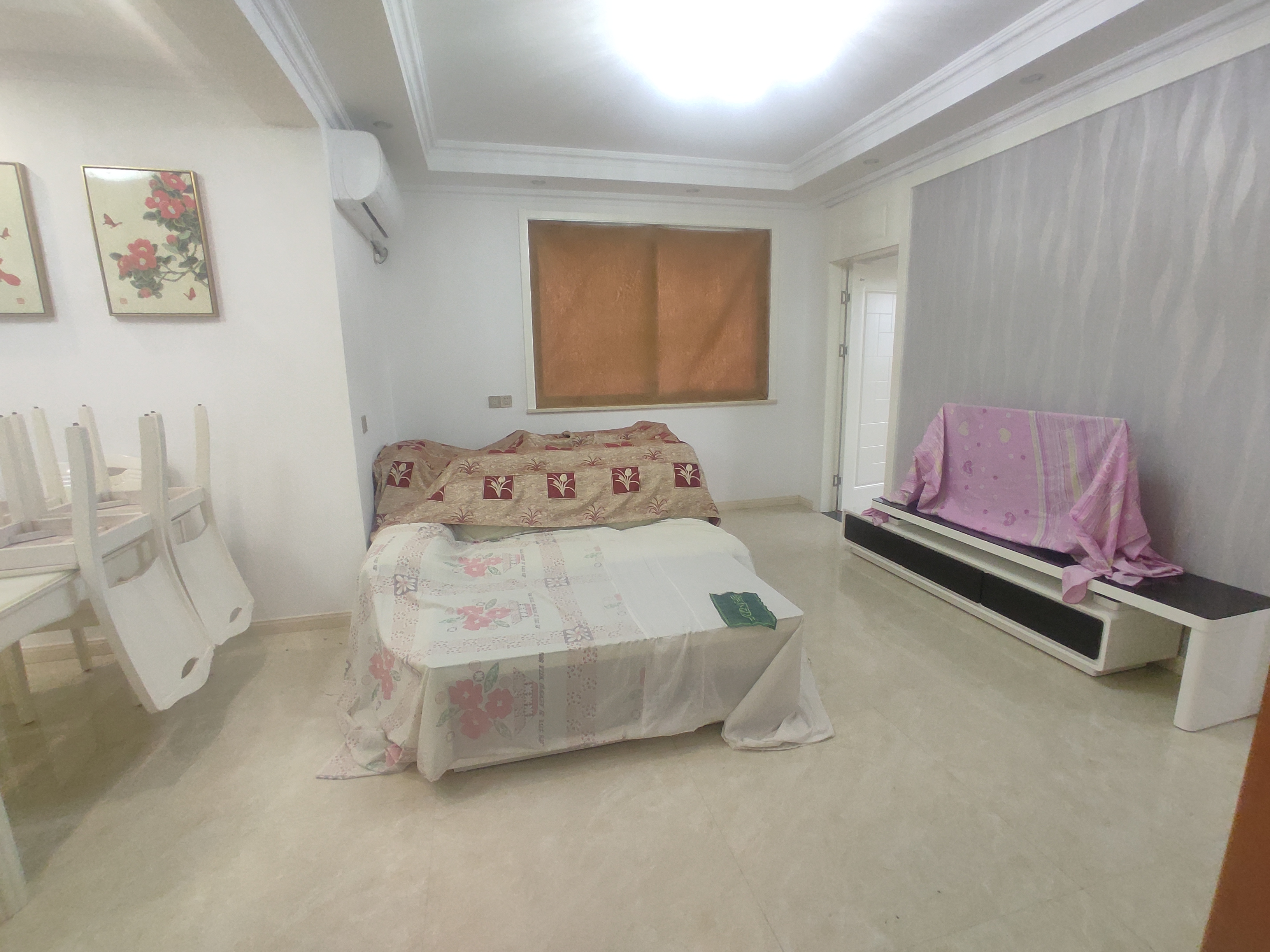 滨江星城一线江景房精装三室两卫证件在手满两年