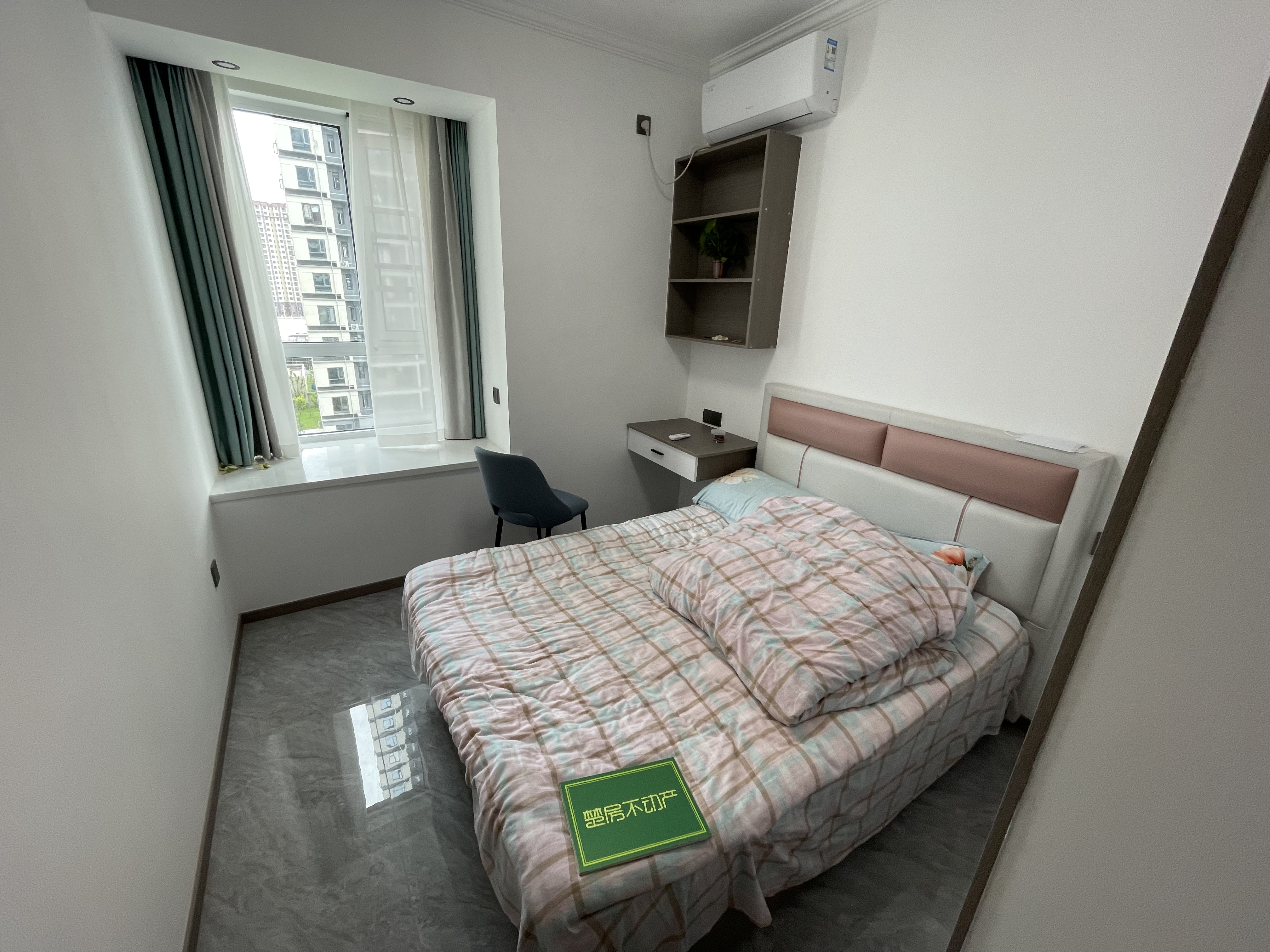 风和日丽全新装修家电都送大阳台视野风景很好周边配套全