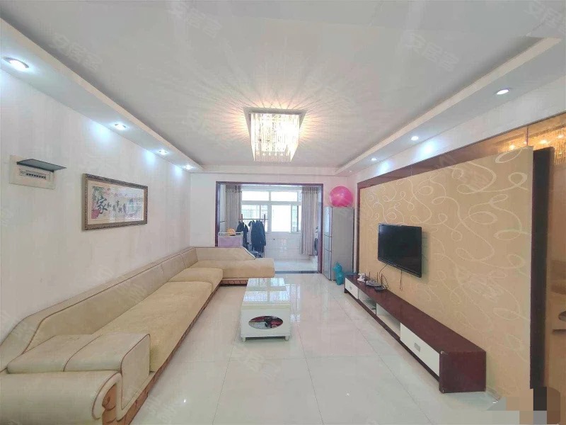 城西，德政园对面，步梯三楼 ，成色可以，精装大3房 ，采光好，南北通透