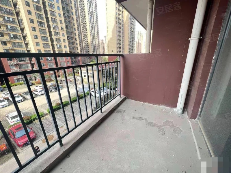 捡漏，满庭春，东边户，毛坯三房，南北通透，双阳台，采光好