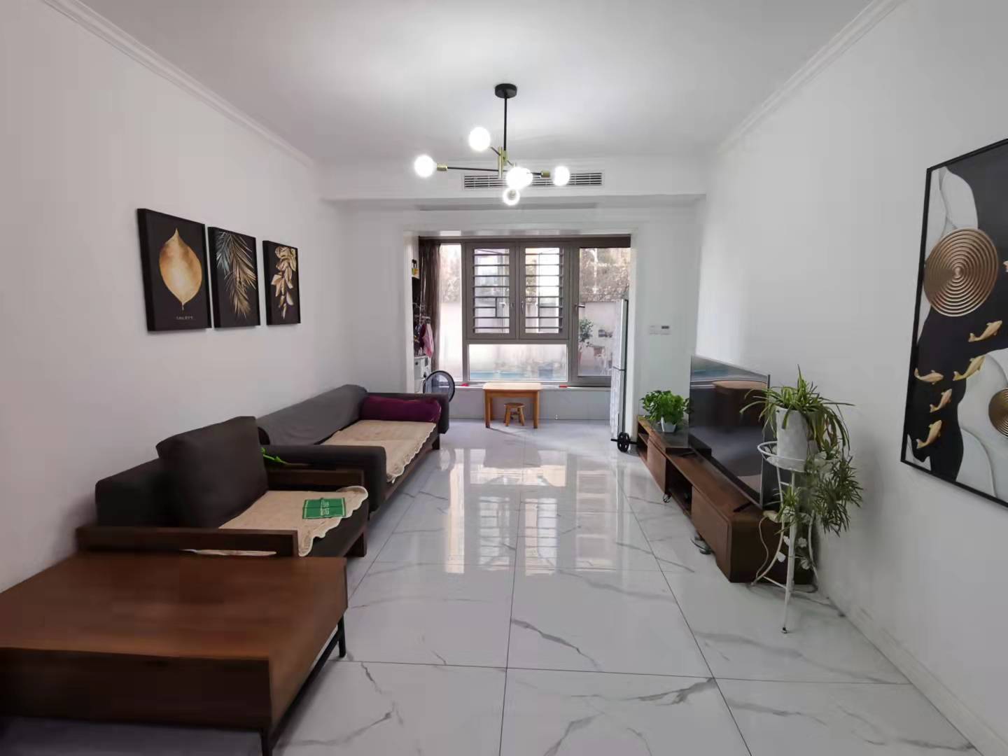 森林国际精装两房带露台装修新保养好房东诚意出售