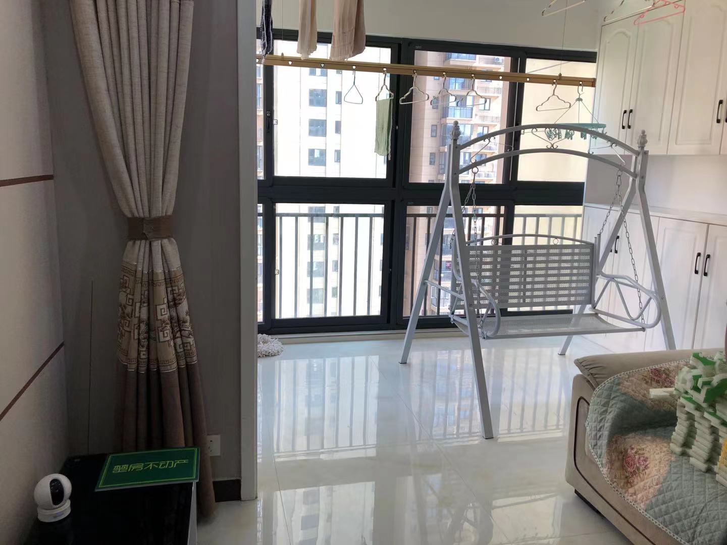 满庭春精装三房看房方便南北通透上学不用愁