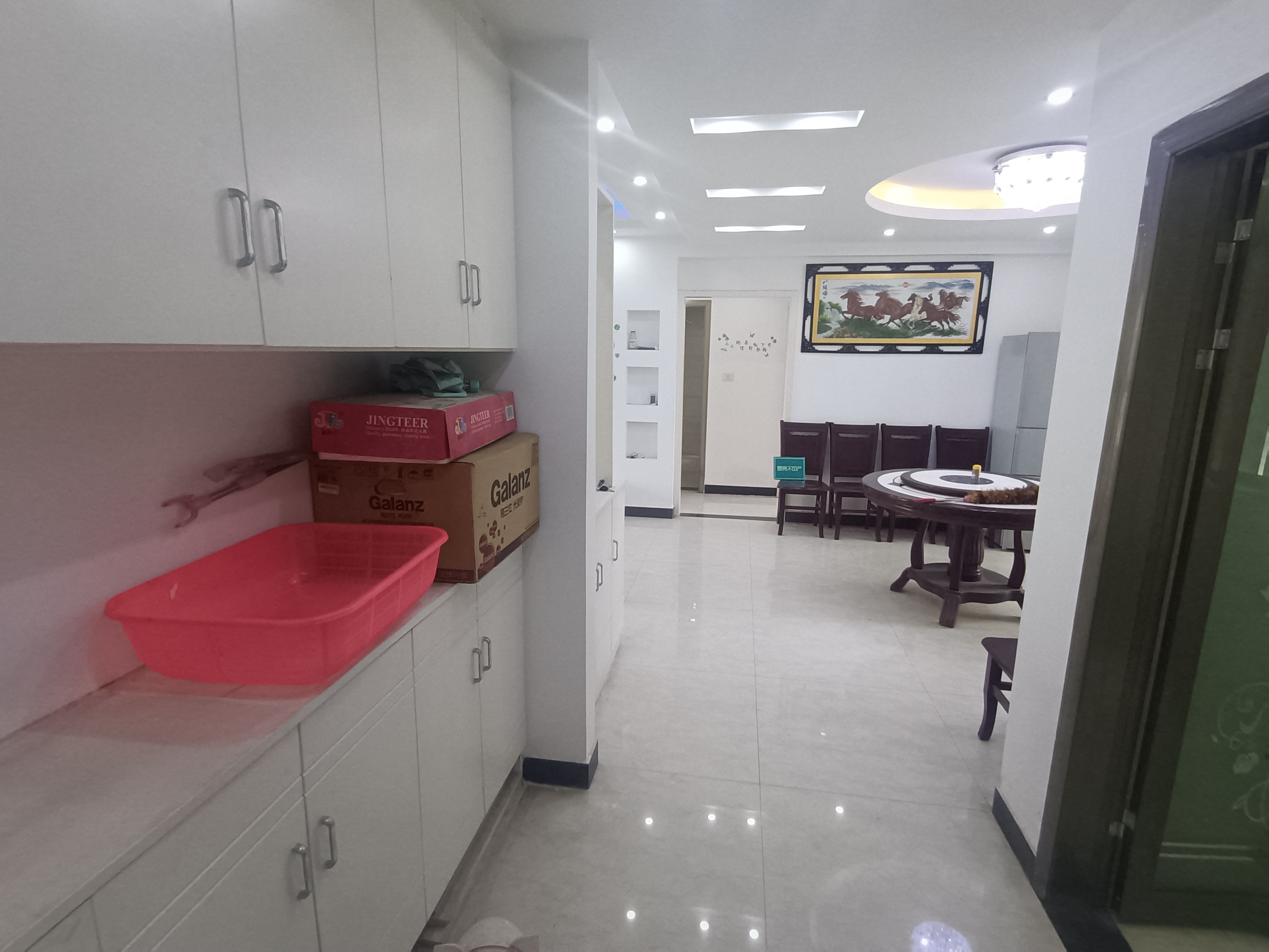 御台公馆精装婚房基本上没住过老证过户费低房东诚意出售