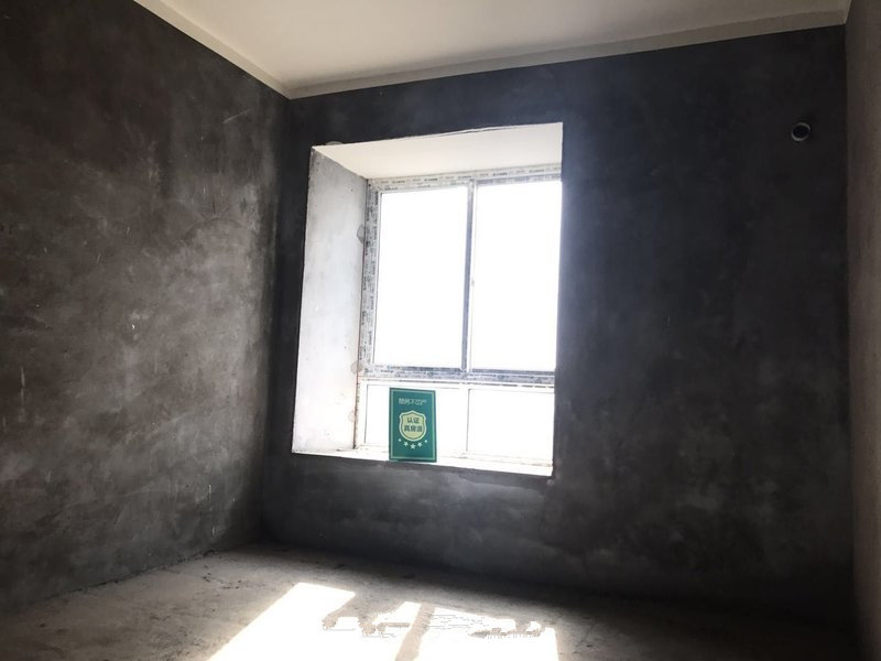 漫城林语毛坯大三房户型方正看房方便诚意出售！