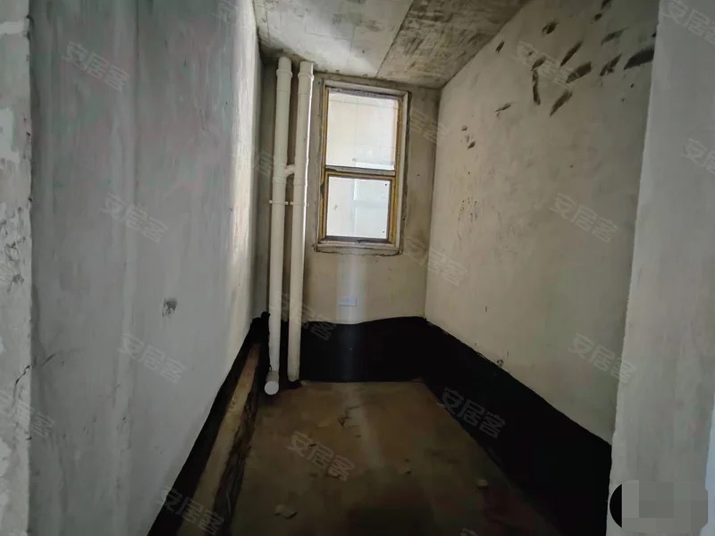 城南，元泰未来城C区，中间好楼层，单价4500，三开间朝南，证满二