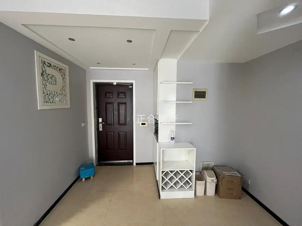 城南，沔阳公园旁，江汉星城，精装卖毛坯价，单价4700，精装三房，小高层，证满二