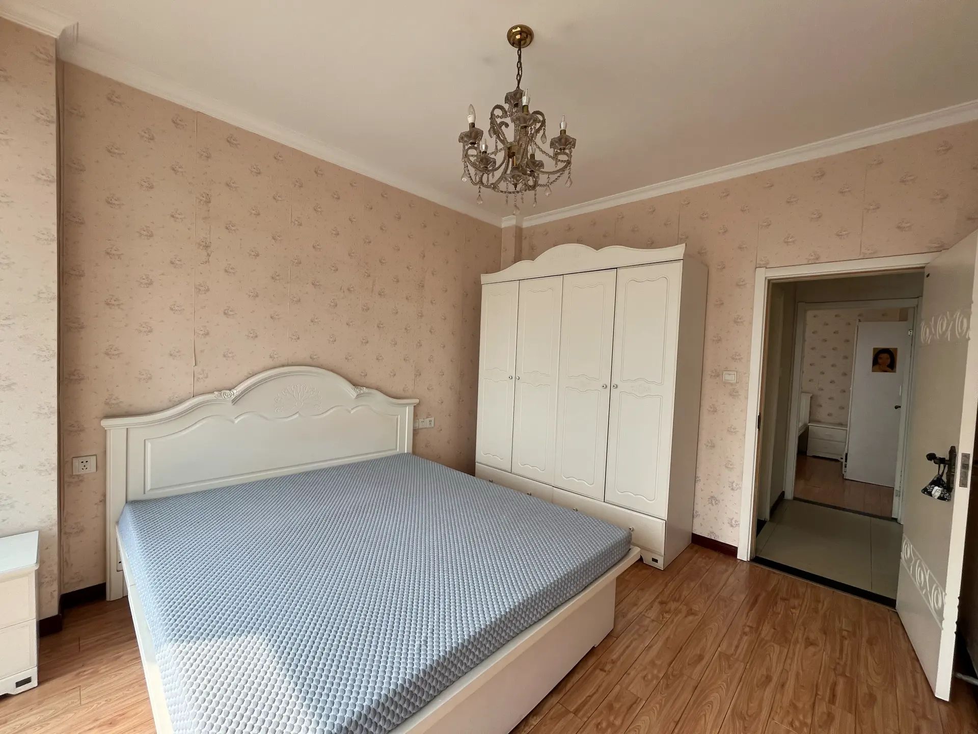 捡漏，商城附近，阳光一品，电梯精装大两房，中间好楼层