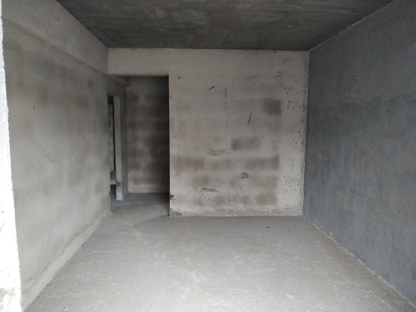 城南城市丽景毛坯三房，南北双阳台，证满二