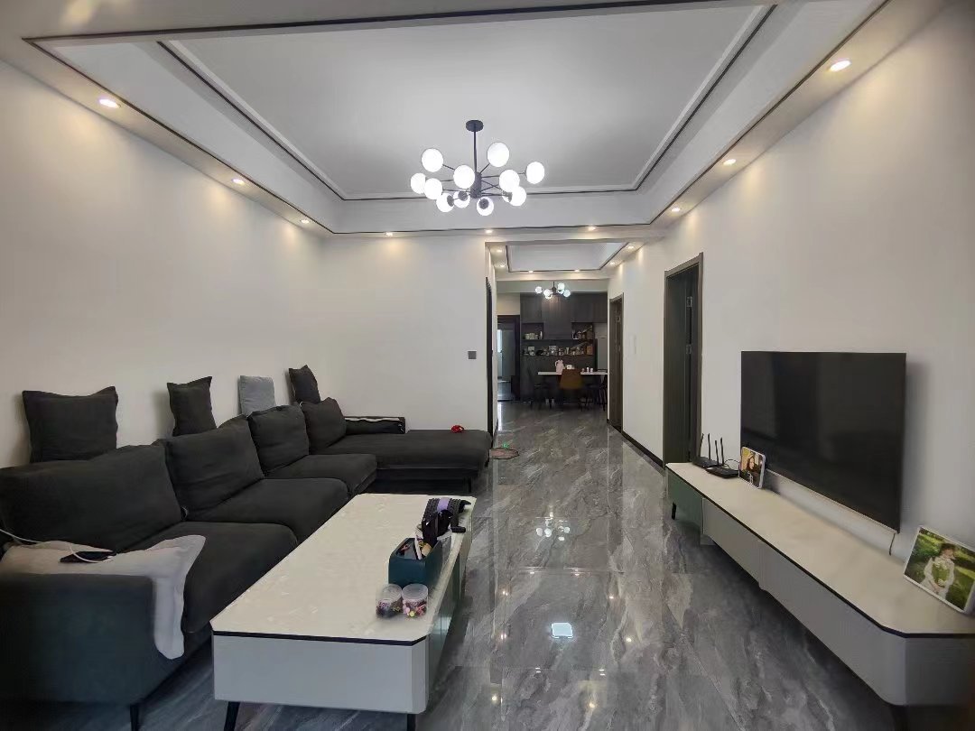 时代天骄.精装三房带车位.证件满二.看房方便