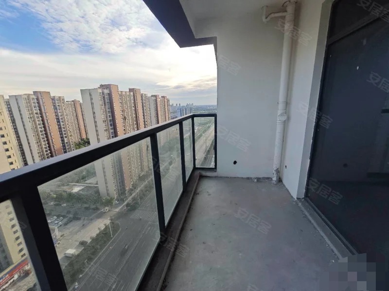 急售，城南，蓝天白云，电梯好楼层，带车位，捡漏