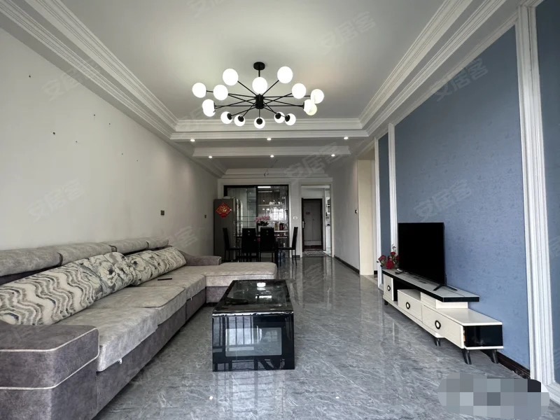 141,房东急售，城南，新城壹号5期，精装大三房，电梯好楼层，看中可🔪，证满二