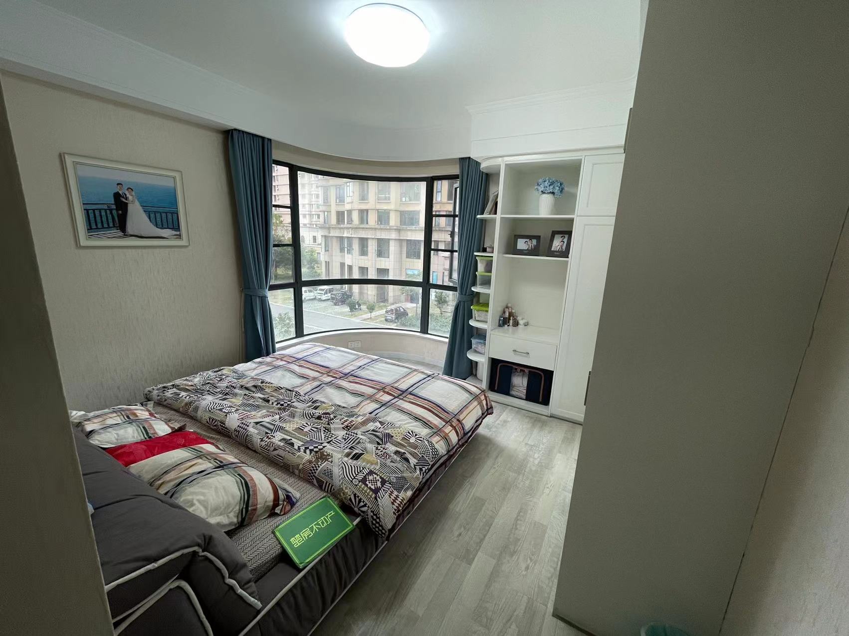 御台公馆证件在手装修很新三房两卫老证可以贷款品质小区