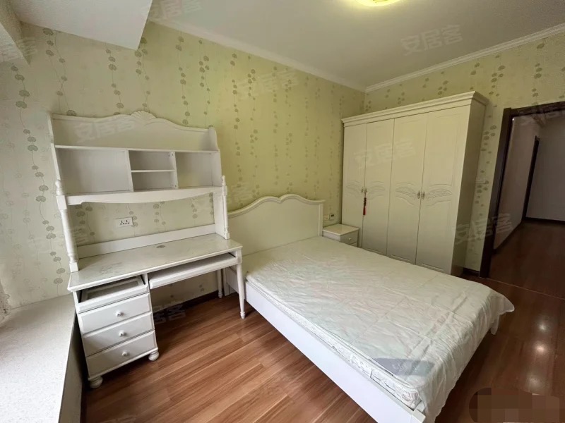 332，城南，汉江景苑，精装四房，单价4900，电梯小高层，老证，元泰三中