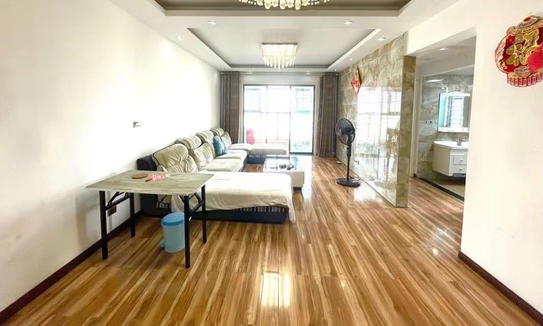 福星城高性价比精装大2房1卫出租 楼层好，采光好，保养好，空间大 拎包入住。出行方便。成熟社区，配套齐全。