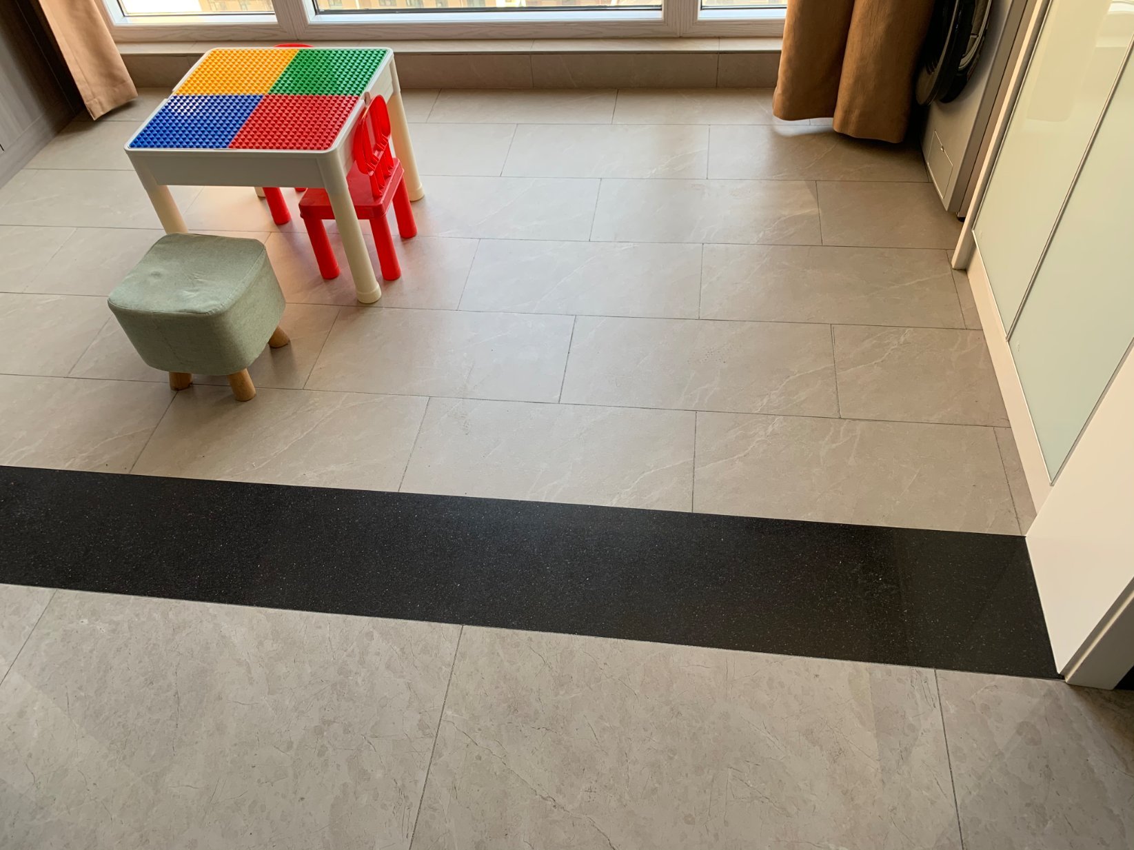 新城壹号五期顶层豪装大户型，带车位，契税已交