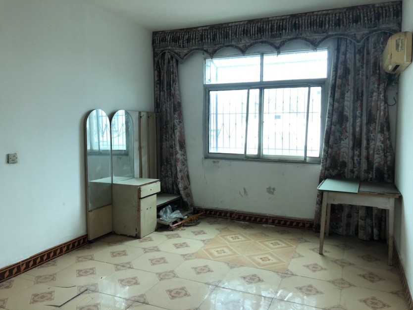 和合国际城精装三房，采光好， 看房