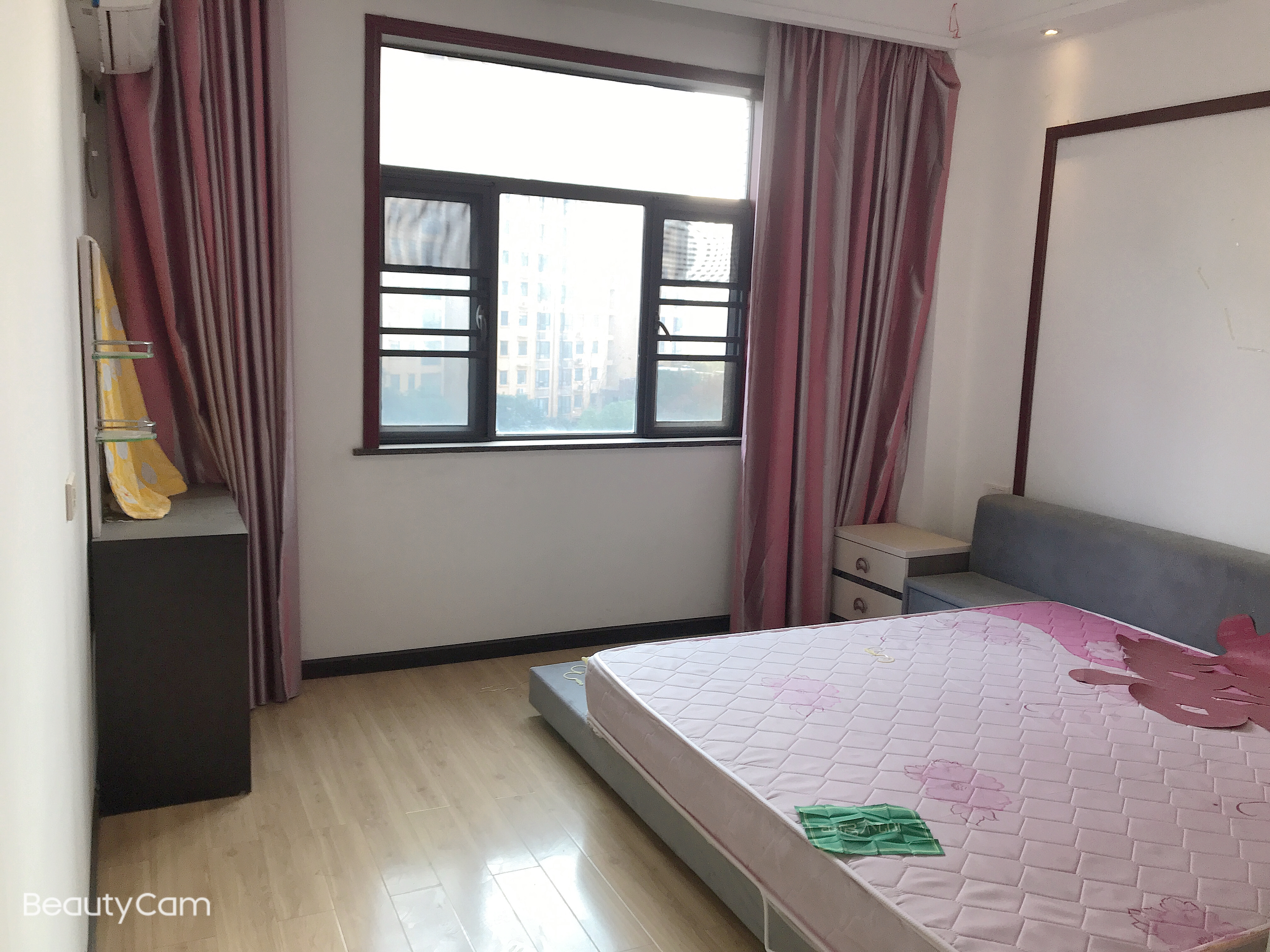 三丰ding城电梯中层湖景边户满二四房三阳台