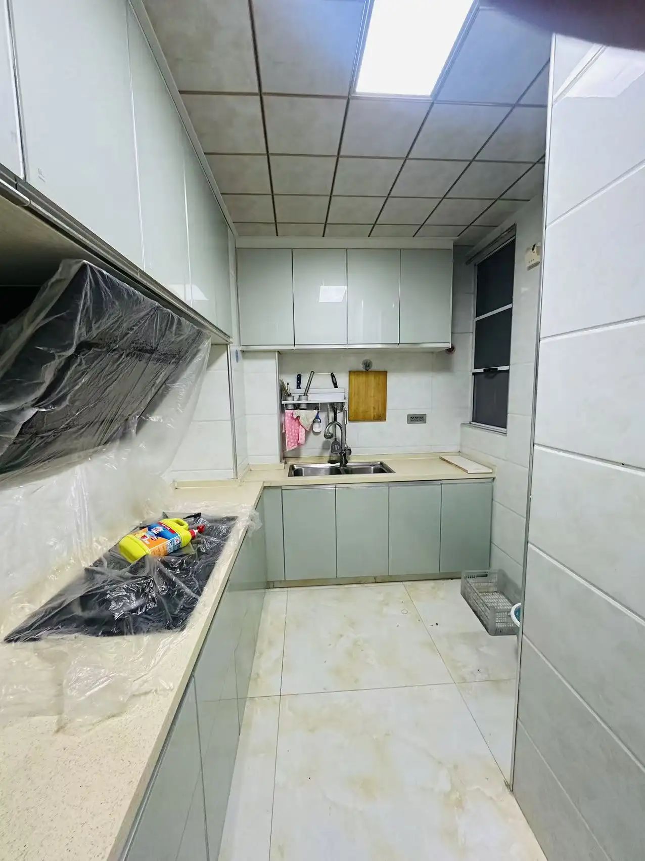 捡漏，城西，满庭春，9成新，带供暖，精装三房，证满二