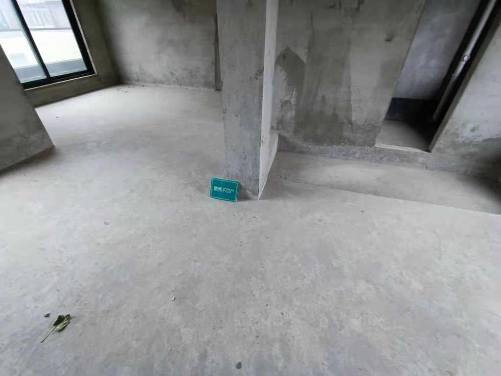 绿地华庭双排大别墅带超大院子带地下室享人生  生活从这里开始