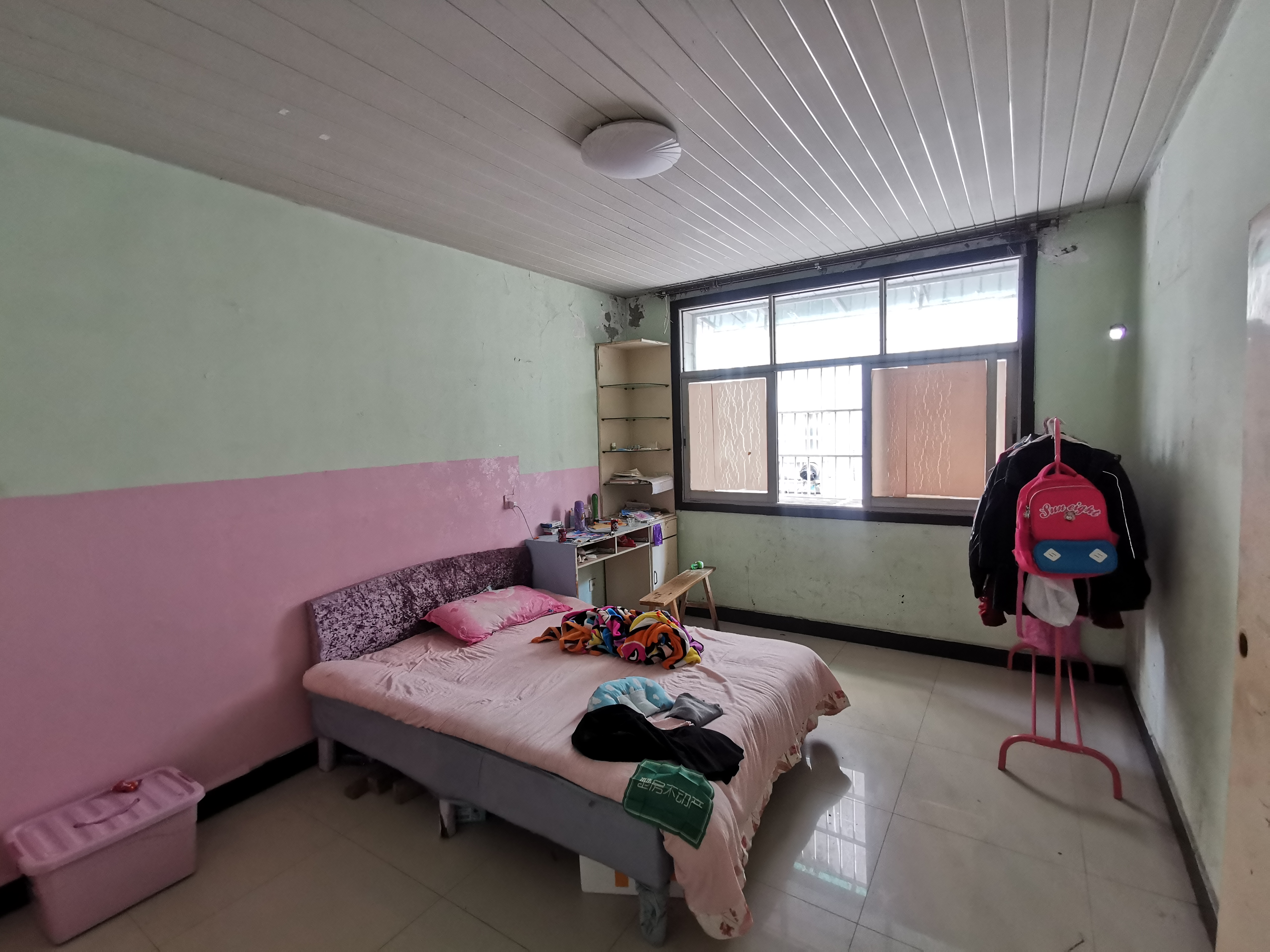 大洪小区锦瑞路私房出售地段非常好好停车实验二小老三中周边配套成熟 看房