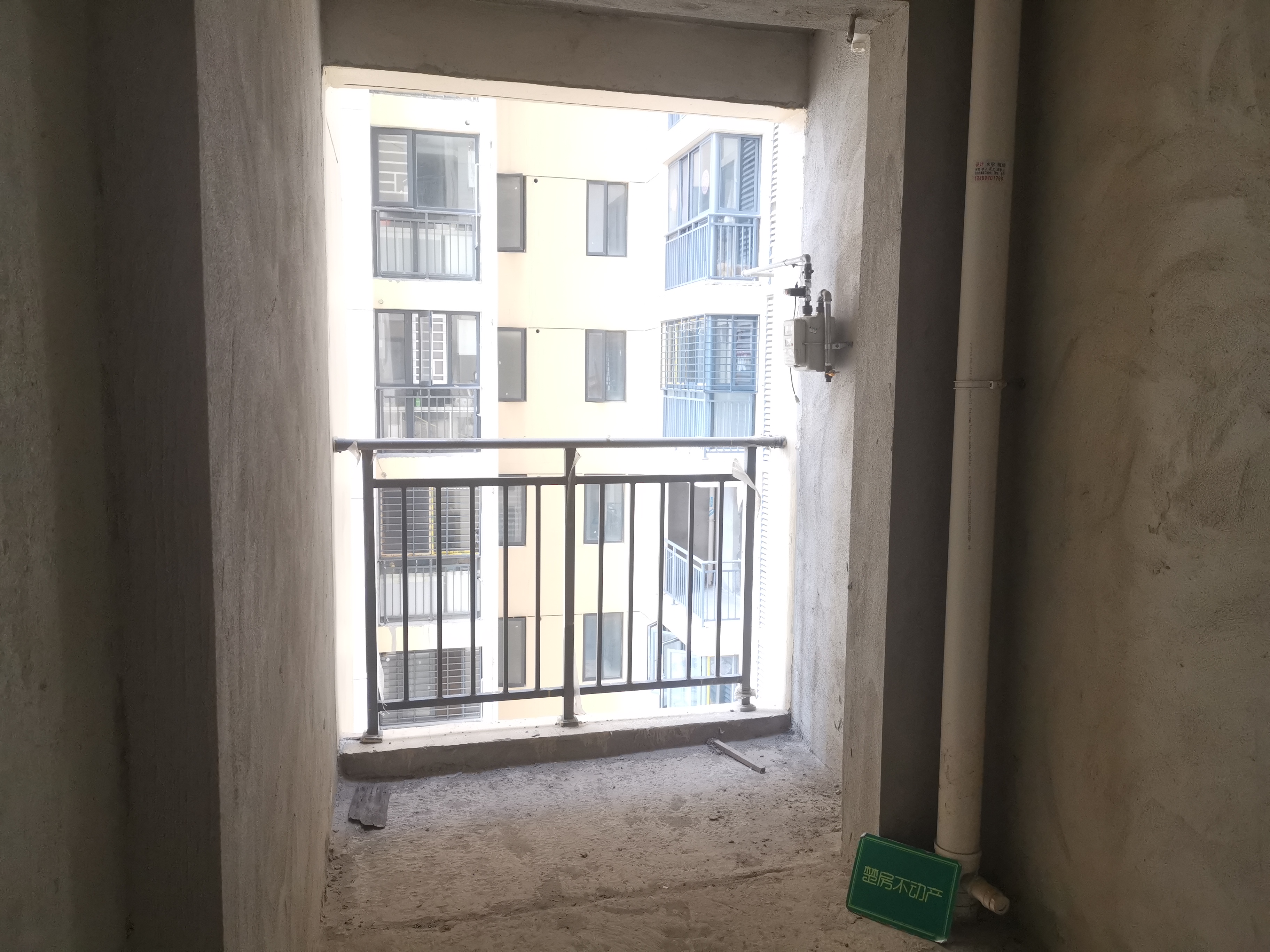 财源盛景武商旁边毛坯三房中间楼层房东诚意出售