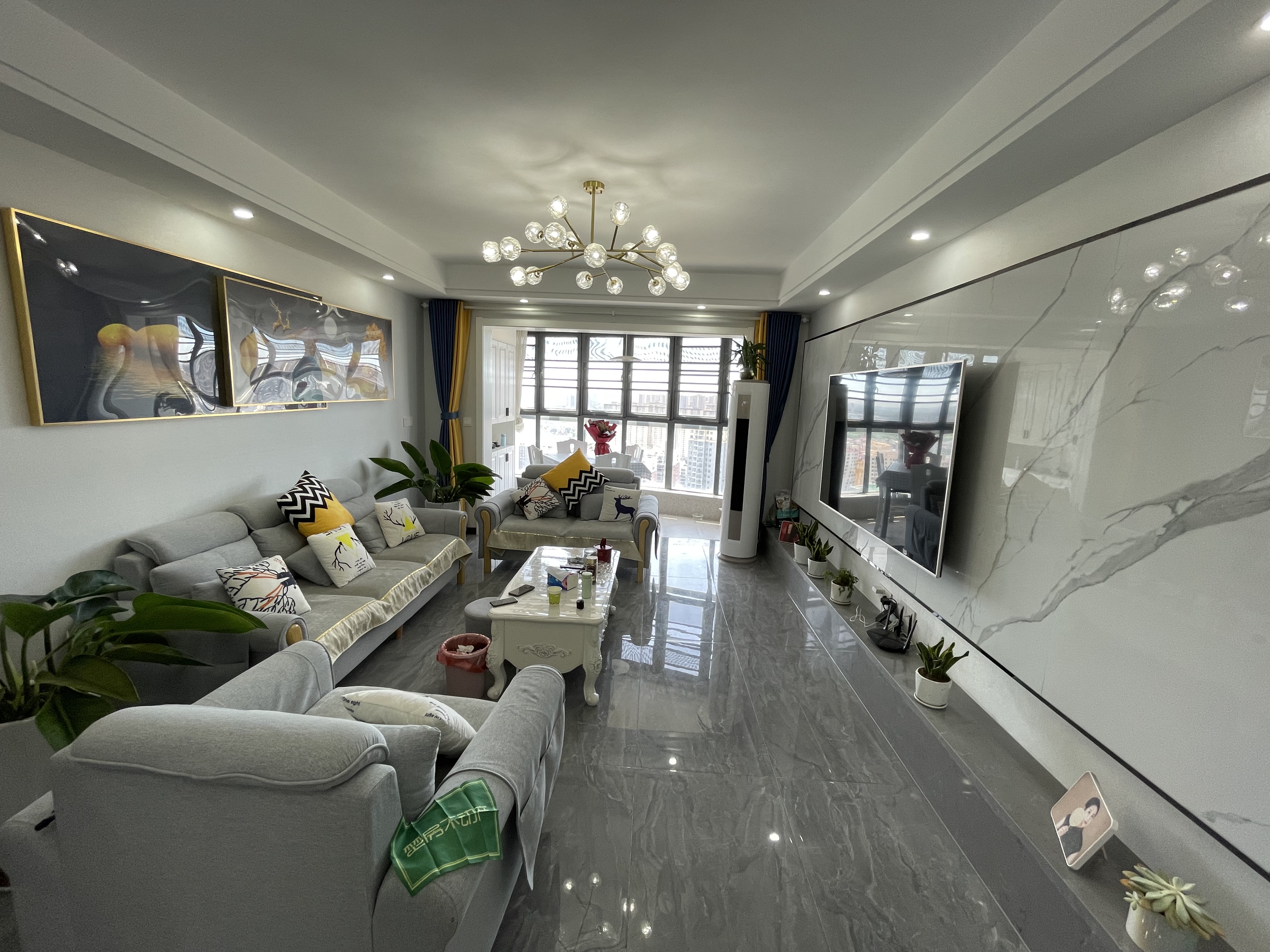 福星城 双阳台 精装修  家电齐全 直接可以住  视野广阔