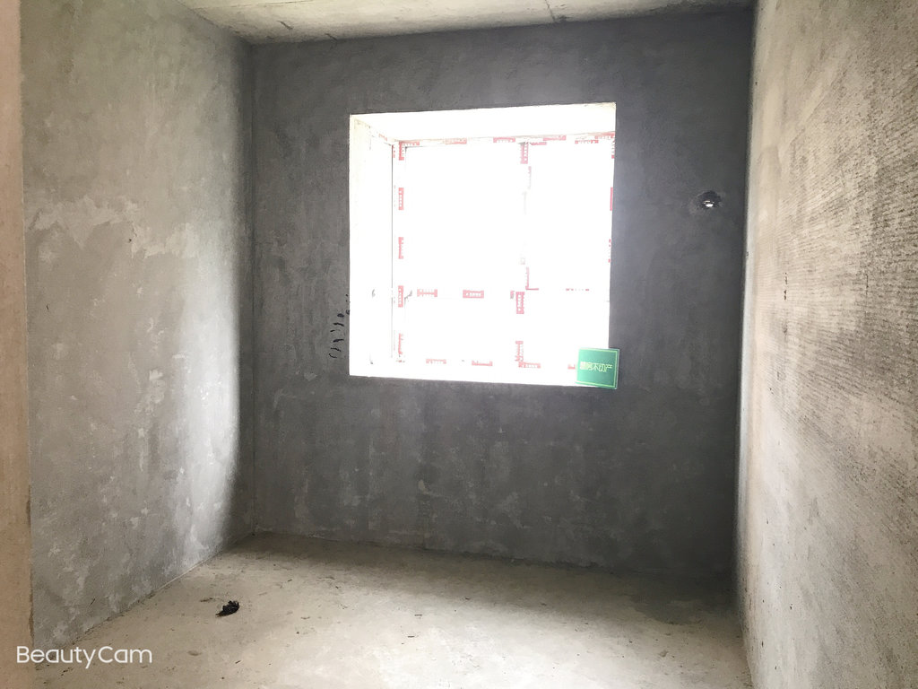 时代天骄毛坯三房中间楼层户型方正房东诚意出售